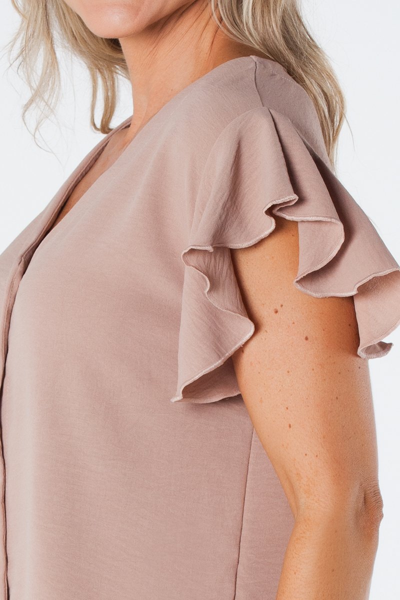 11 blusa com botoes funcionais e manga de babado crepe bege