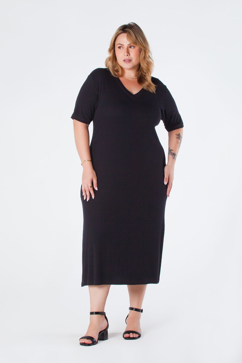 Vestido Plus Size com Manga e Gola V Canelado Preto Alessia - Oria