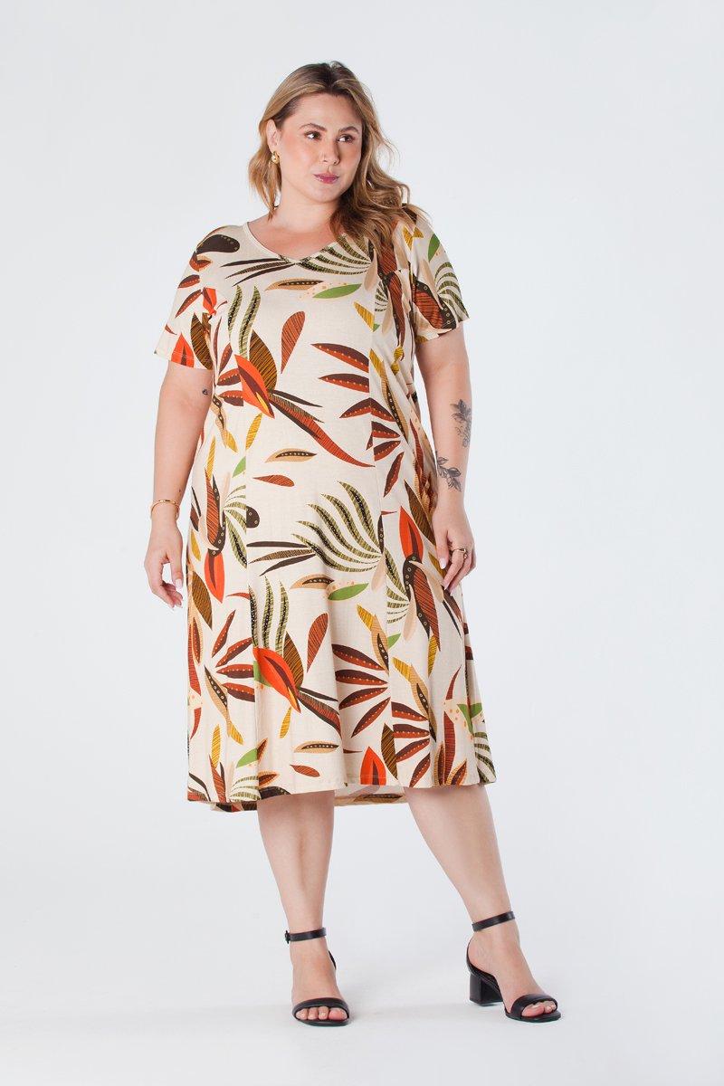 Vestido Midi Plus Size com Estampa Digital Decote V Recortes