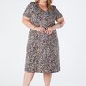 Vestido Midi Plus Size com Estampa Digital Decote V Recortes Frontais Animal Print Telma