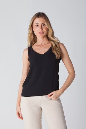 04 regata em crepe decote v preta liz