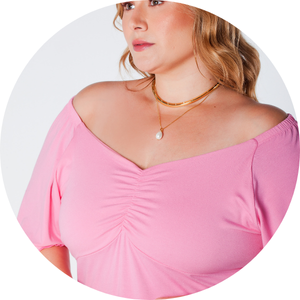 10 vestido curto plus size com decote v manga ampla e barra de babado rosa luna
