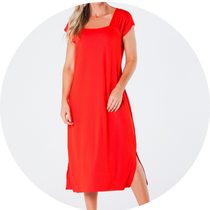 08 vestido midi reto gola quadrada ombro franzido e fendas laterais vermelho livia