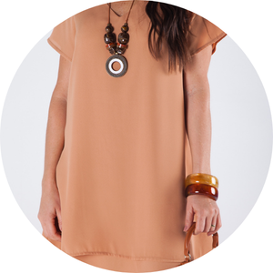 03 vestido curto com manga forrado ocre vitta