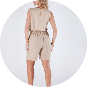 02 bermuda com ziper botao e elastico traseiro bolso faca funcional aveia